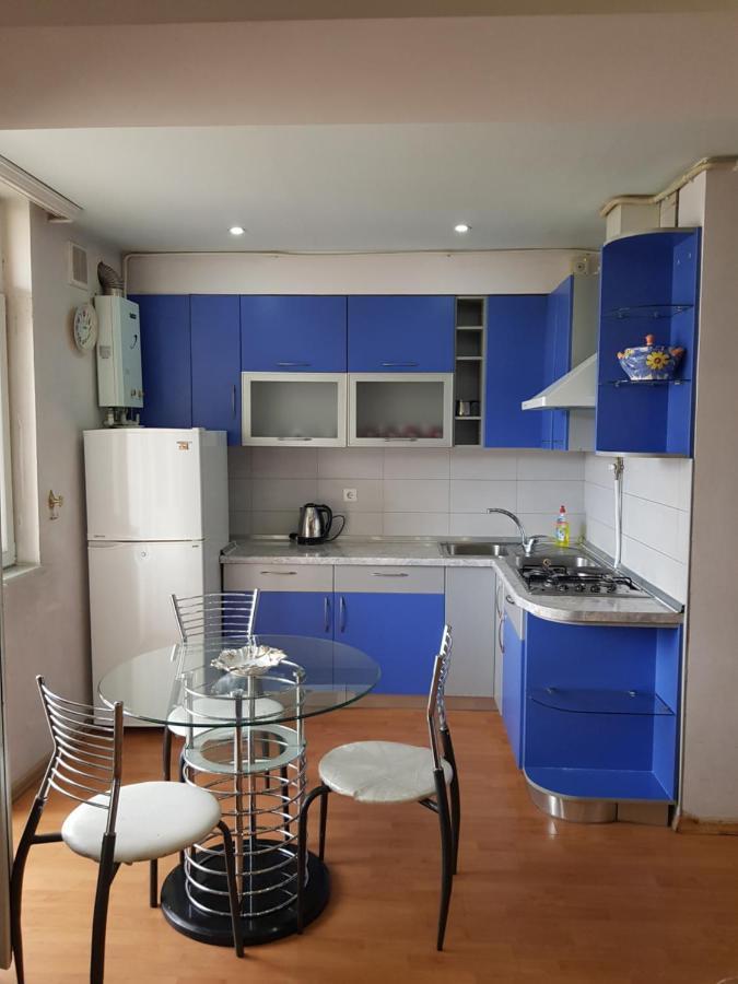 Apartment-14 In The Center Of Yerevan Exterior photo