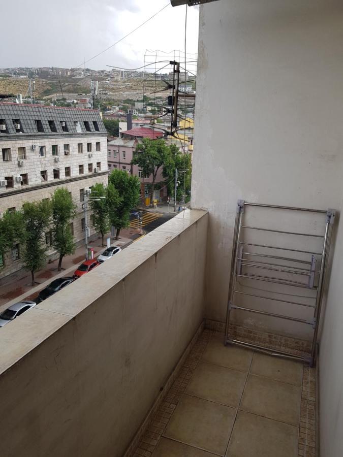 Apartment-14 In The Center Of Yerevan Exterior photo